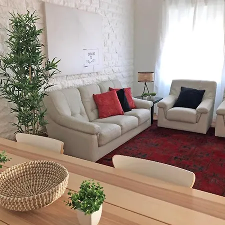 Apartment Cozy 3 Near House Of Music *